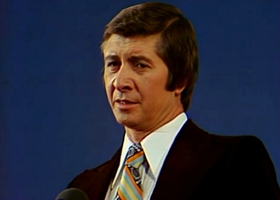 Кадр из выступления В. Вуячича