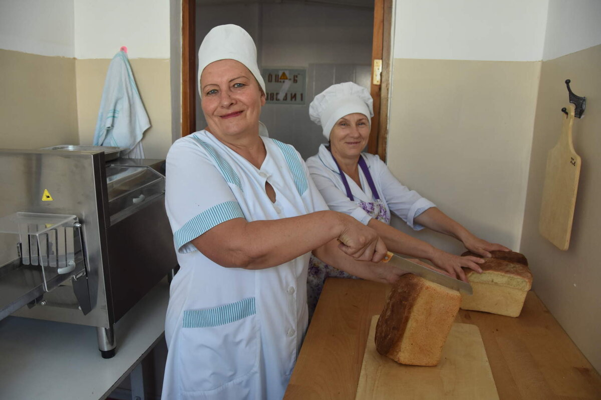 В столовой испекли