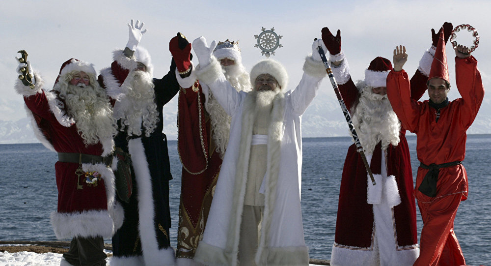 И как зовут разных Дедов Морозов.