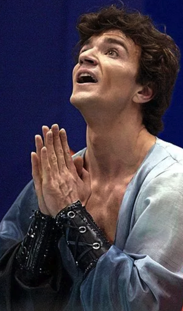 Антон Сихарулидзе в молодости