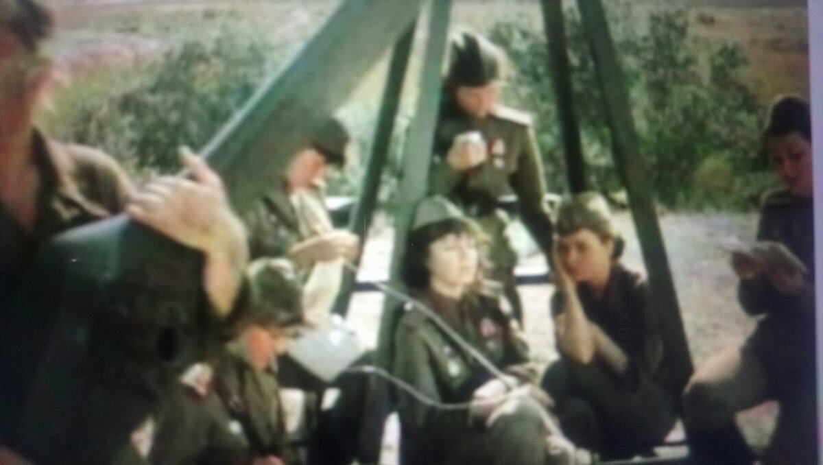 В небе "Ночные ведьмы". Фото кадра из фильма.