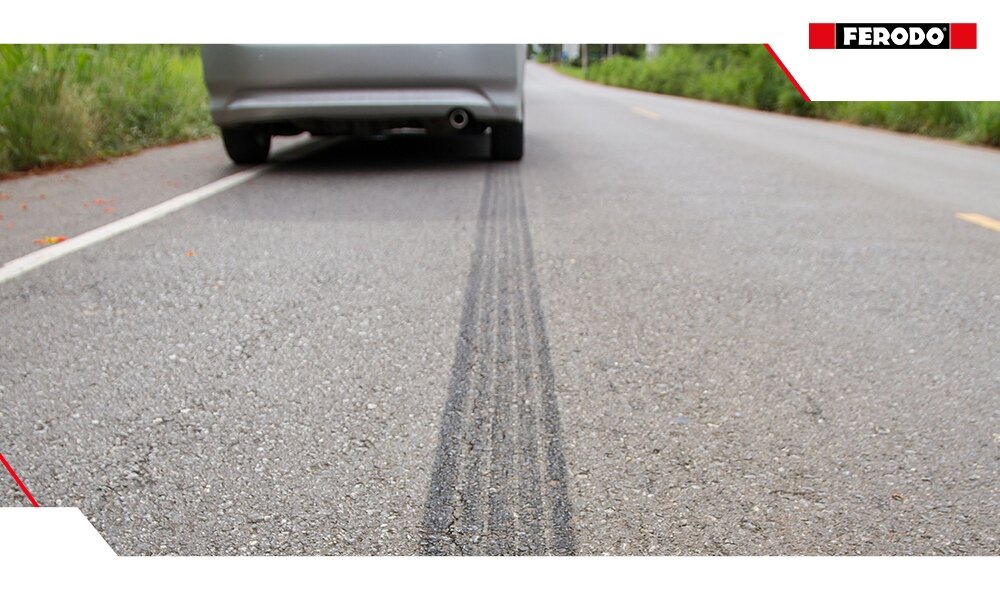 кто виноват если впереди едущий резко затормозил