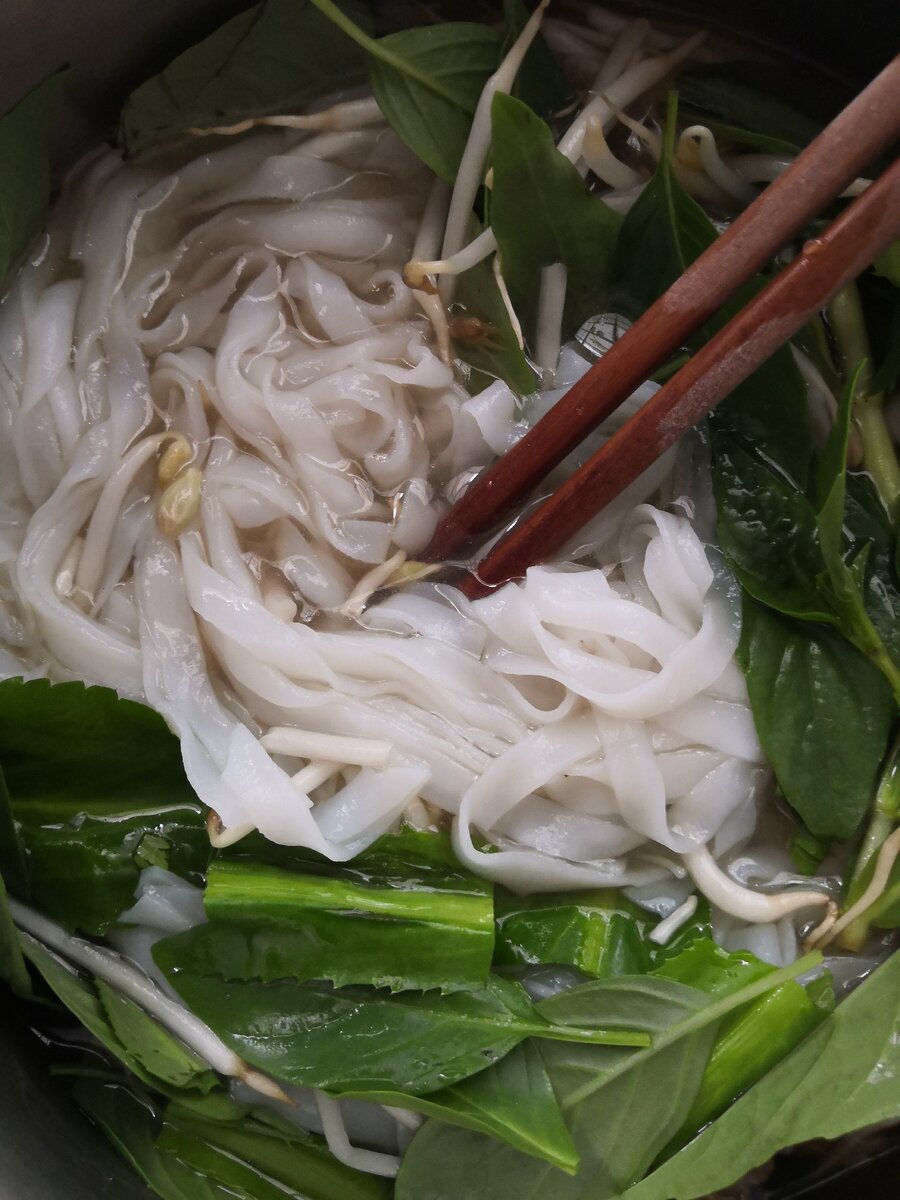 вчерашний Pho bo, обратите внимание на лапшу