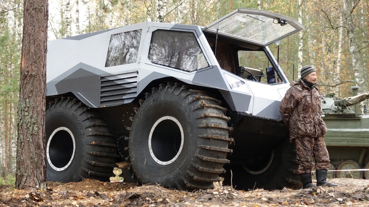 Алексей Гарагашьян и вездеход AG 20