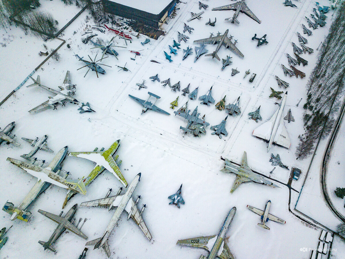 Подумал, что это самолётное кладбище, а оказалось, что это музей ✈️⚰️ ?