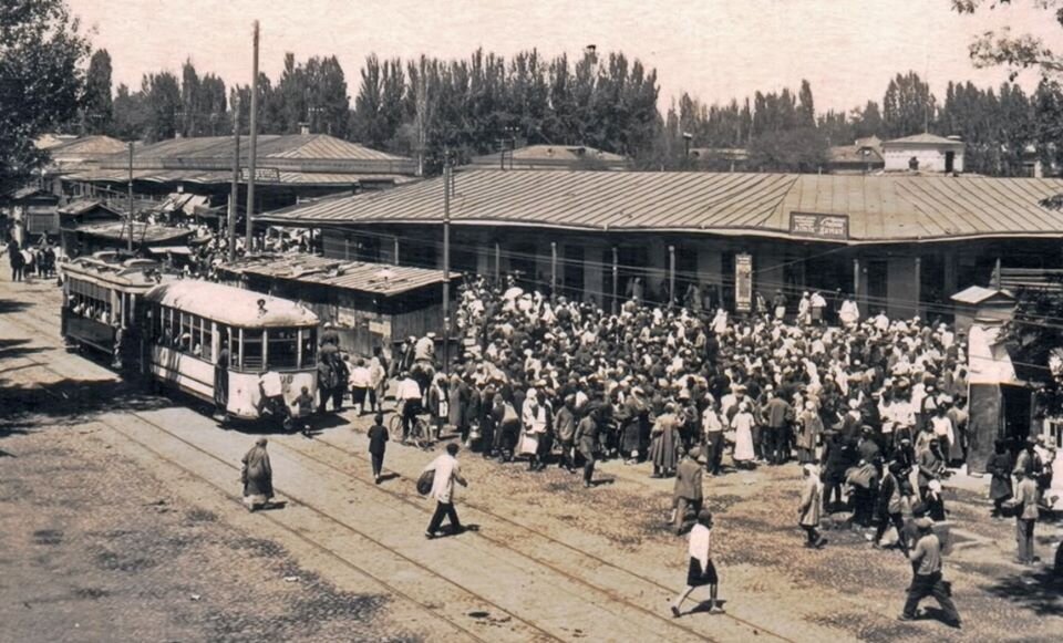 Остановка Воскресенский базар.