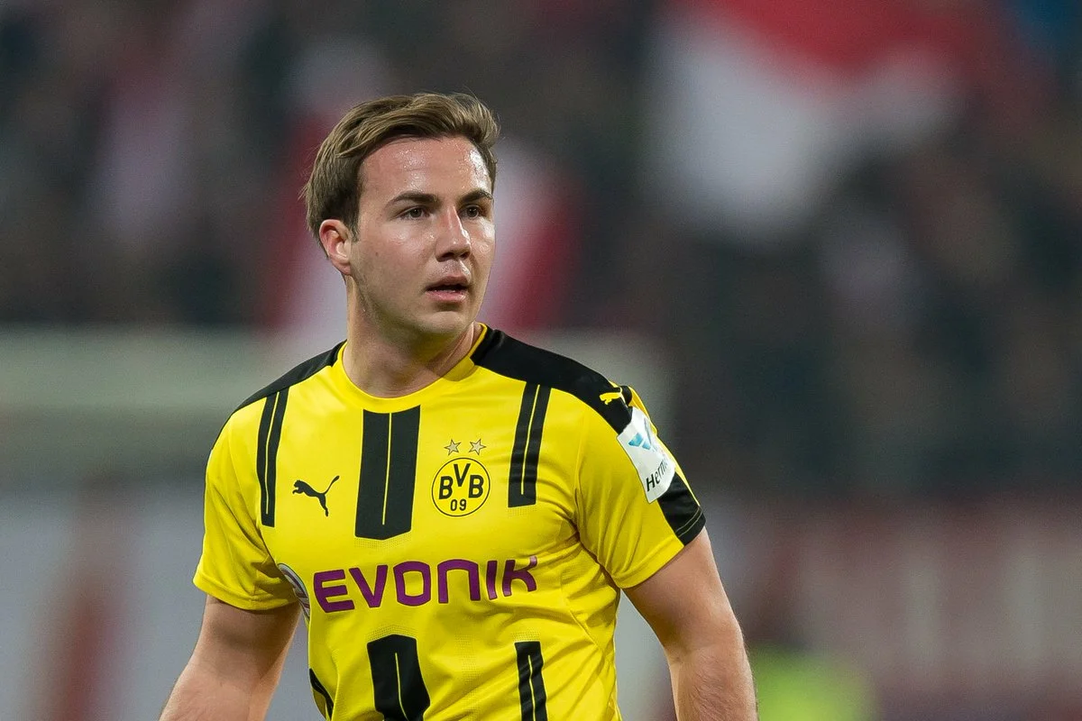 Марио гетце прическа. Как выглядит гетце. Марио гётце футболист. Марио гётце боруссия 2012. Марио гетце 2022.