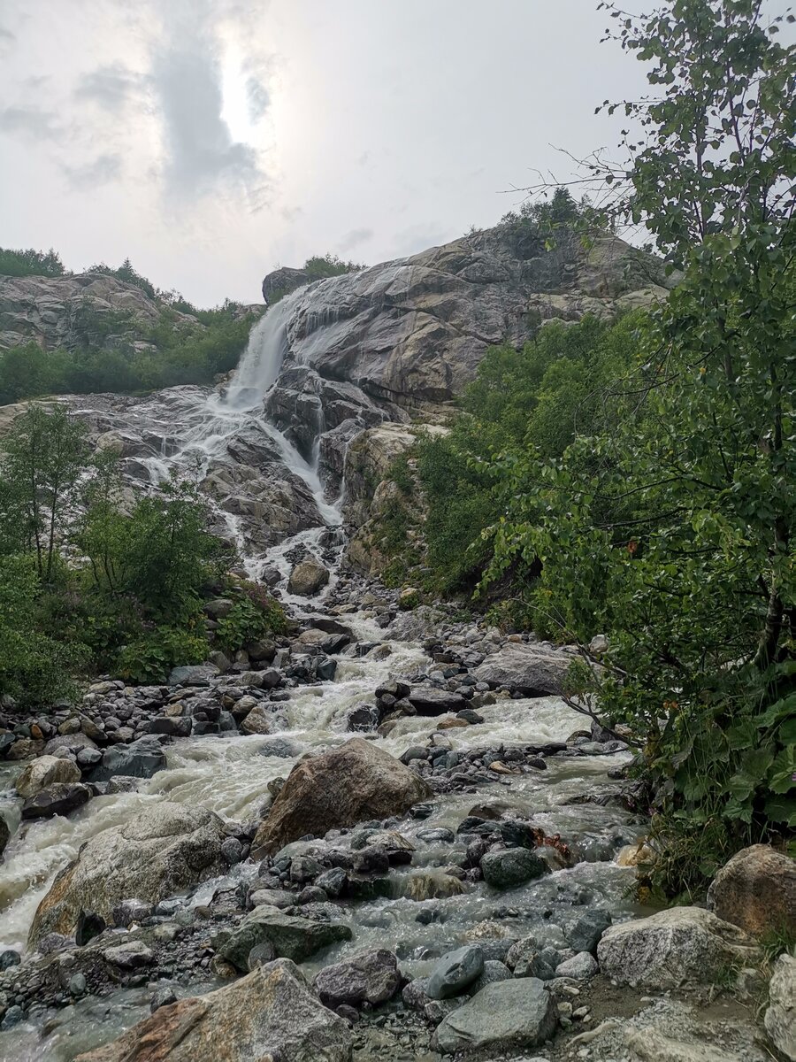 Алибекский водопад Домбай