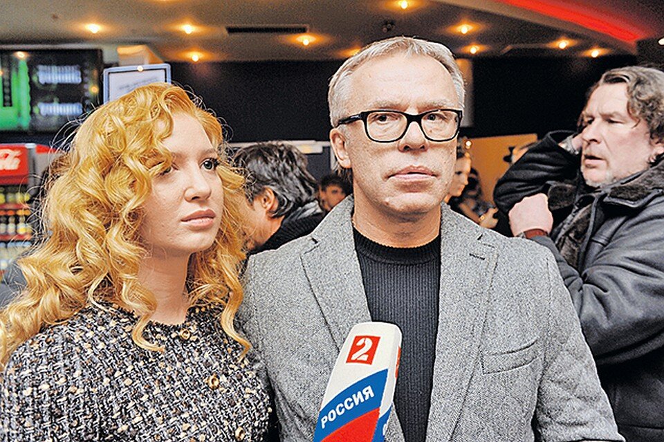 Вячеслав фетисов фото с женой и дочерью