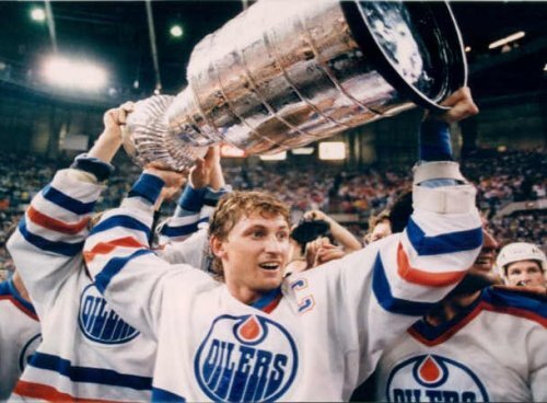 9. Уэйн Гретцки (Wayne Gretzky), хоккей с шайбой

