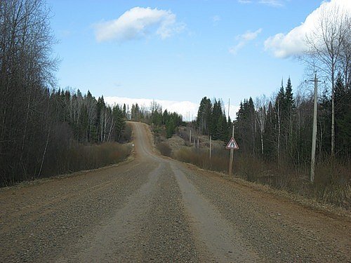 Дорога летом, это её самое лучшее состояние, но только летом, и если нет сильных дождей. Зимой конечно, как и во всей России, к дороге нареканий не возникает.