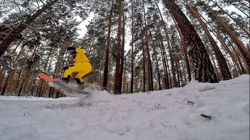 Прыжки на сноуборде.