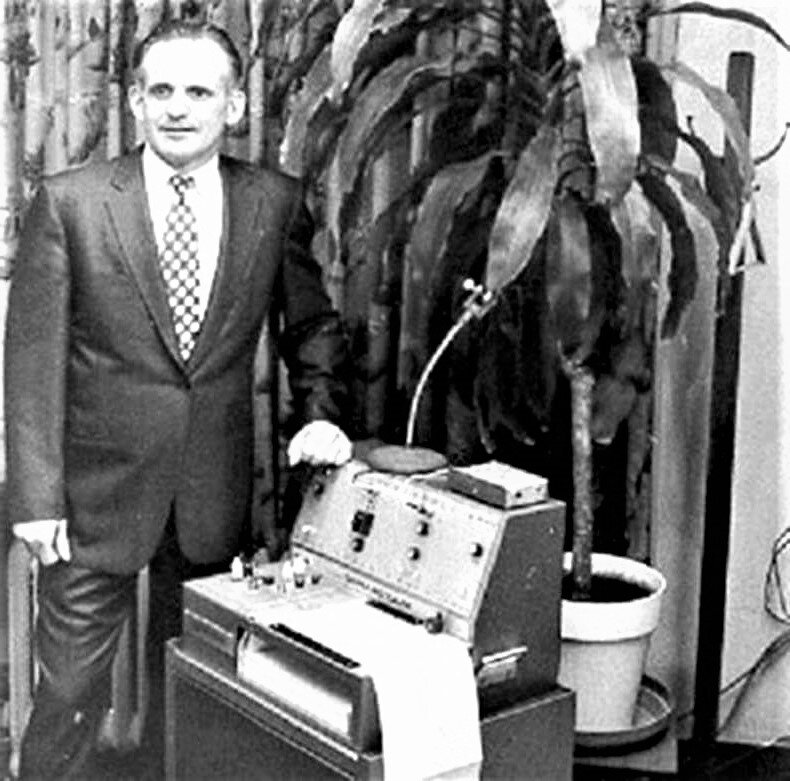 Клив Бакстер и его детектор лжи