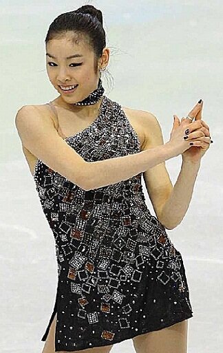 Ким Ён А, номер "Джеймс Бонд". Фото - Интернет общий доступ.