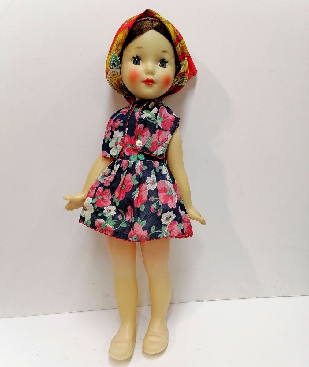 Кукла Ленигрушка.  Мотовилова. Раннее клеймо. Рост 50 см.  Во всём родном. ФОТО ИЗ ОТКРЫТЫХ ИСТОЧНИКОВ.