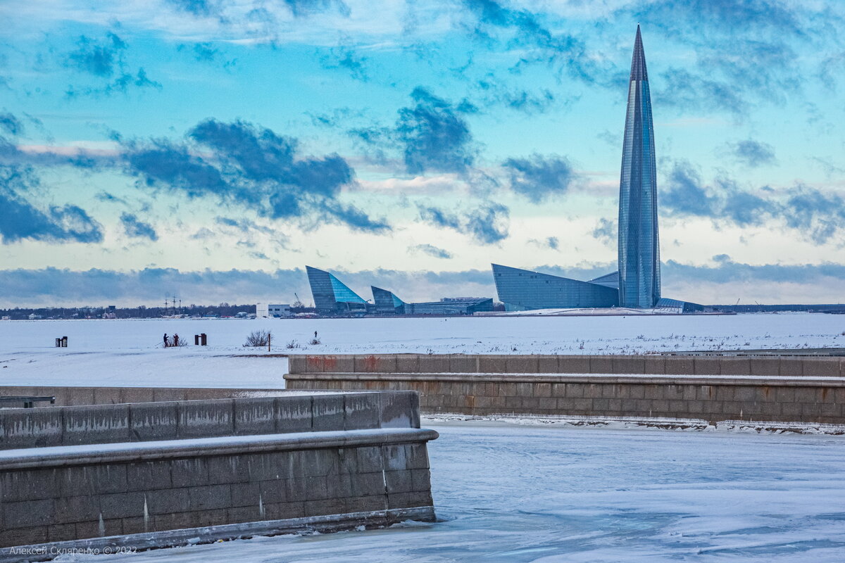 Самая неодназначная достопримечательность Санкт-Петербурга. Приехал  посмотреть на «Лахта Центр». Что интересного вокруг? | НЕ ФОТОГРАФ | Дзен