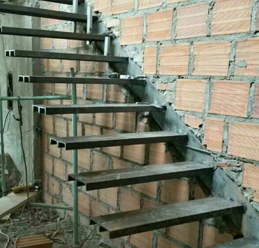 Как сделать монолитные лестницы из бетона своими руками