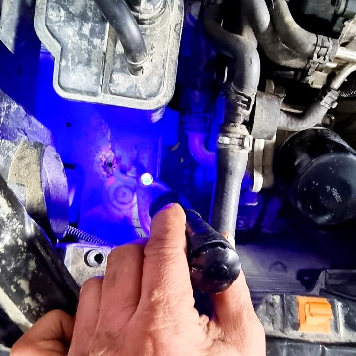 Поиск утечки фреона ультрафиолетом