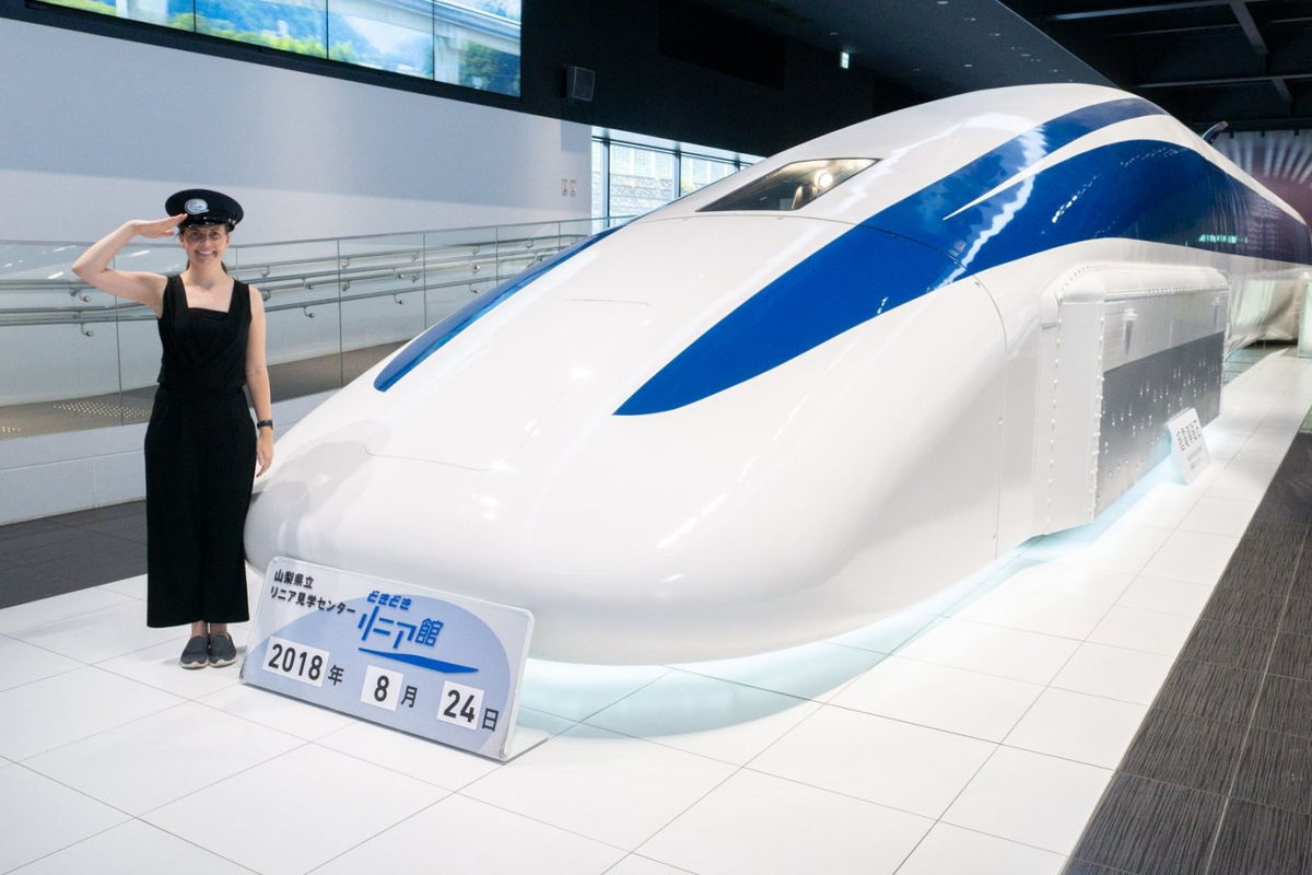 Магнитные поезда в японии. Японский Маглев mlx01-901. Maglev Train Япония. Маглев Япония скоростной поезд. Jr Maglev поезд.