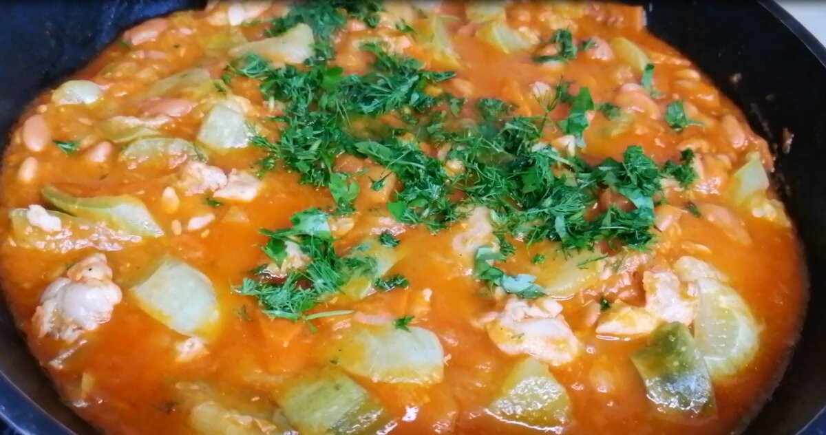 Фото автора: закуска мясная с кабачками и фасолью