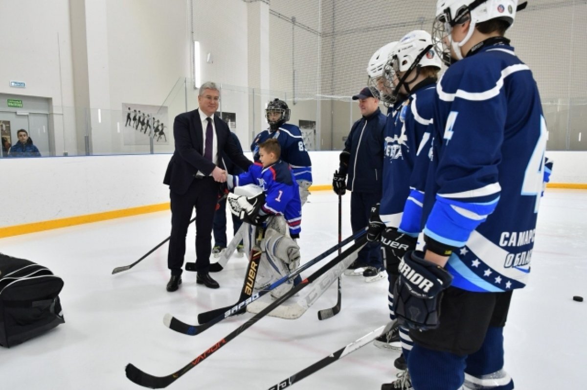    Юный хоккеист из Тольятти получил от президента РФ вратарскую экипировку