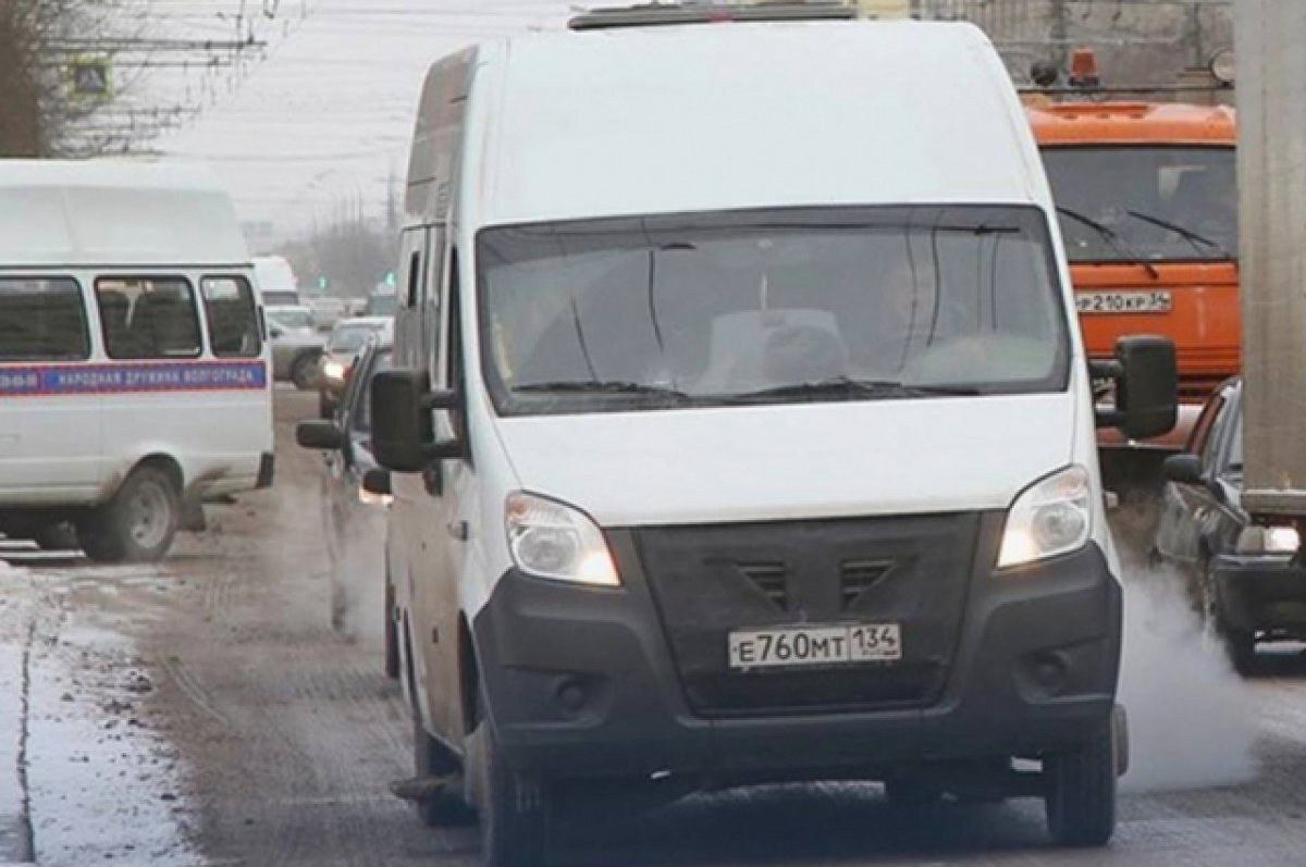    На кладбище в маршрутке доставили гроб с покойником в Волгограде