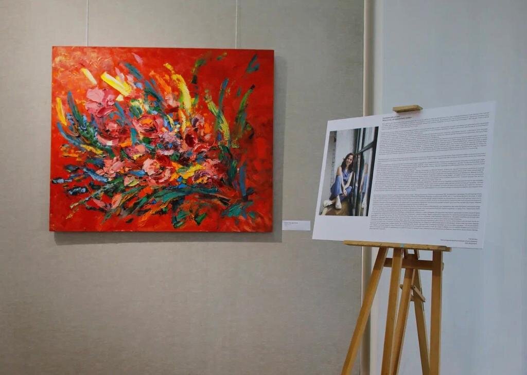    В  Туле , в зале на Красноармейском, 16 , проходит выставка Екатерины Дворкович "Однажды летом...