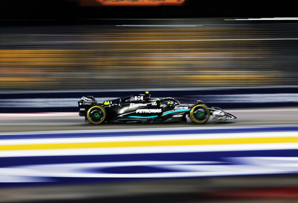    Льюис Хэмилтон: Поздравляю Сайнса и сочувствую РасселуSteve Etherington / Mercedes