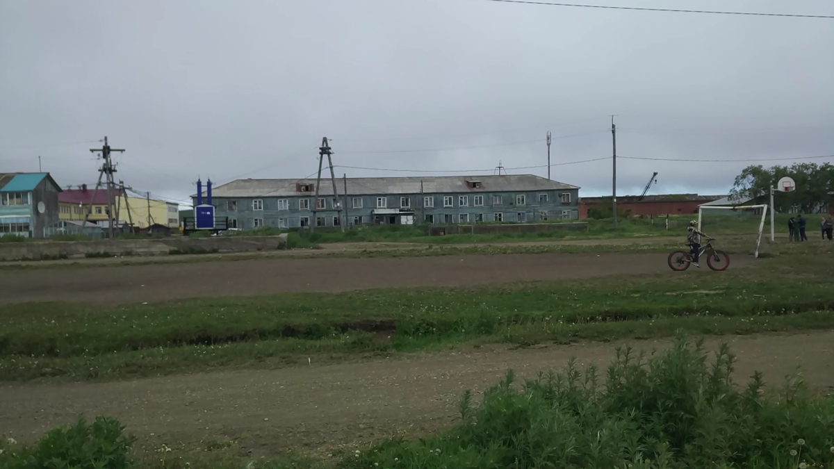                                                                                              Общежитие, вид издалека