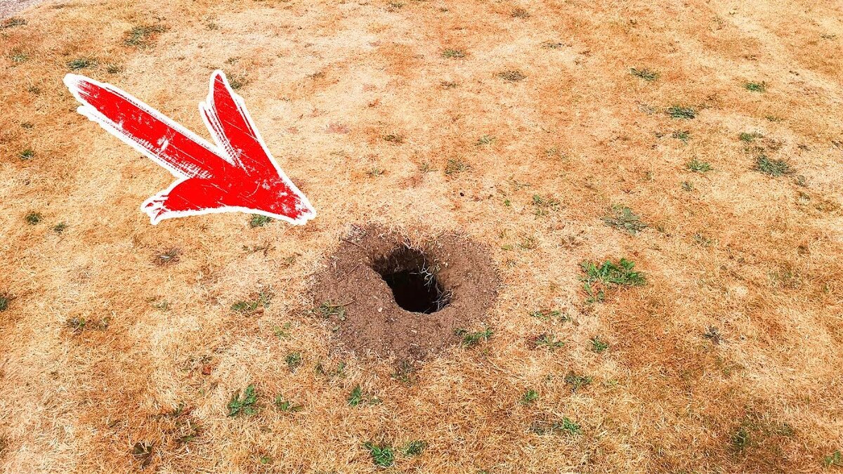 Нашла странную дыру в стене. Мужчина выкопал нору в горе. Фото Турция в поле странное отверстие.