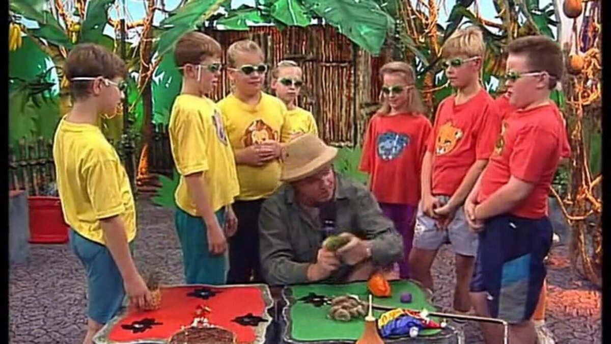 "Зов джунглей". Не было ни одного ребенка, который бы не мечтал стать участником этой передачи. Не пропускали не одной игры, смотрели и завидовали. Прошло много времени с тех пор, но я думаю песню "Вечером в среду, после обеда"... может продолжить каждый).