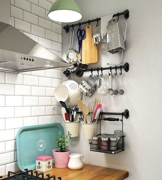 10 гениальных идей и способов хранения в маленькой кухне