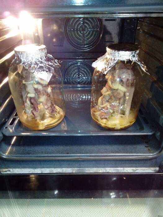 
Шашлык должен готовиться 60-80 минут.
