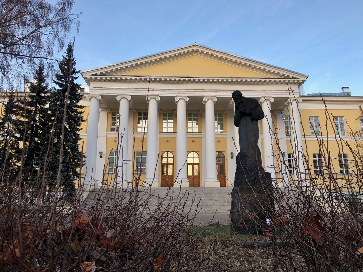 Мариинская больница санкт петербург отделение. Мариинская больница Москва Достоевский. Мариинская больница для бедных Москва. Мариинская больница Божедомка. Мариинская больница Кваренги.