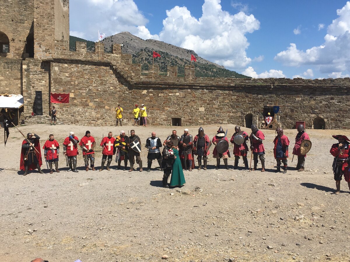 генуэзцы кто это. генуэзцы в крыму. генуэзские купцы в крыму. генуэзская крепость. генуэзцы в крыму по истории россии-.