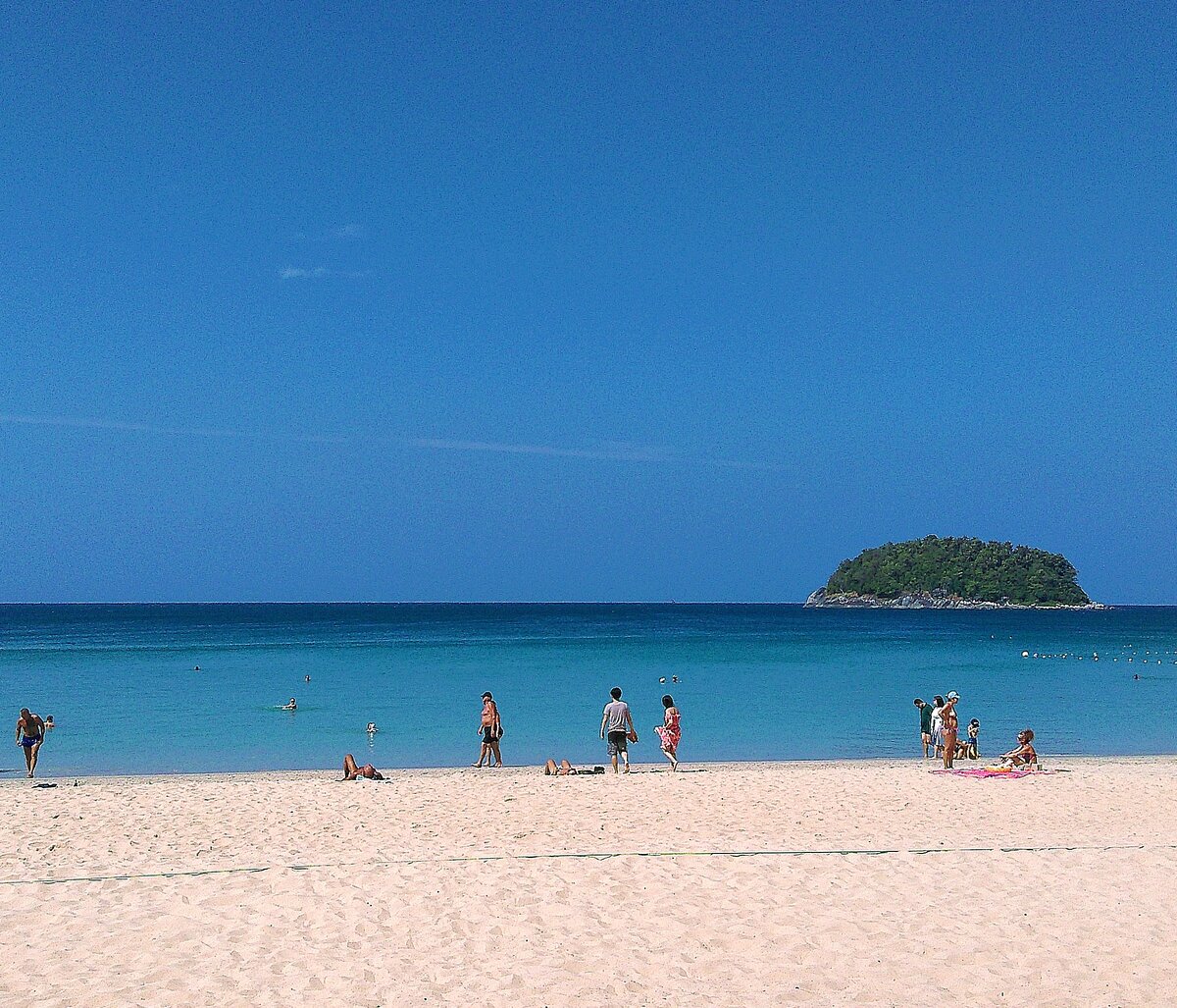 Пляж Ката Яй на Пхукете