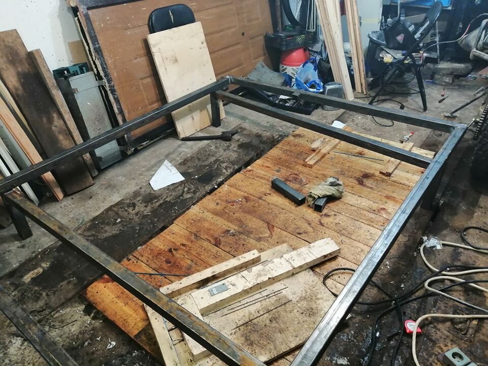 начало сварки каркаса