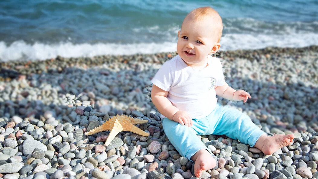 Детки и море. Ну не милота ли?)