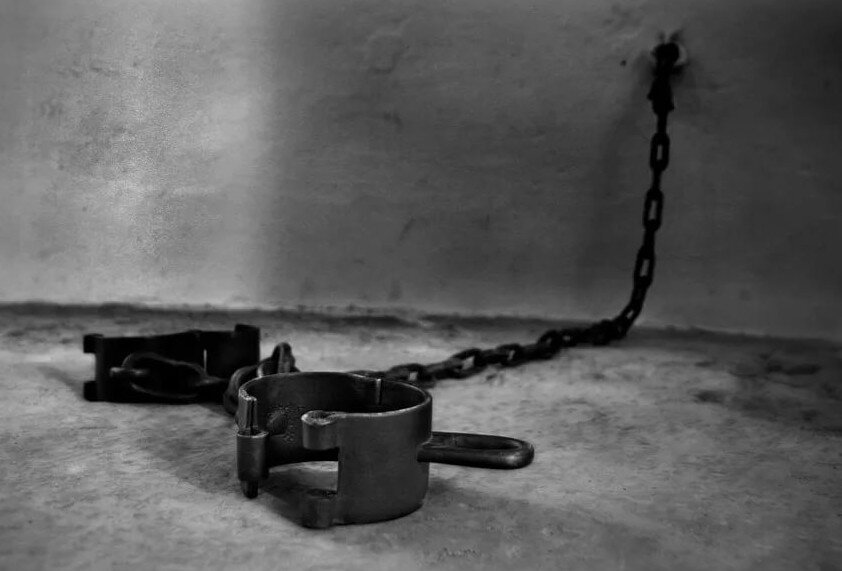 Януш Квалежек родился в Польше в 1880 году. Этот человек стал известен благодаря своему дару телепортации и умению проходить сквозь стены.-5