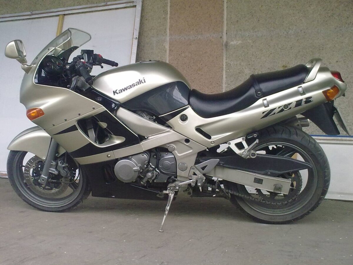 Кавасаки zzr 1100 фото