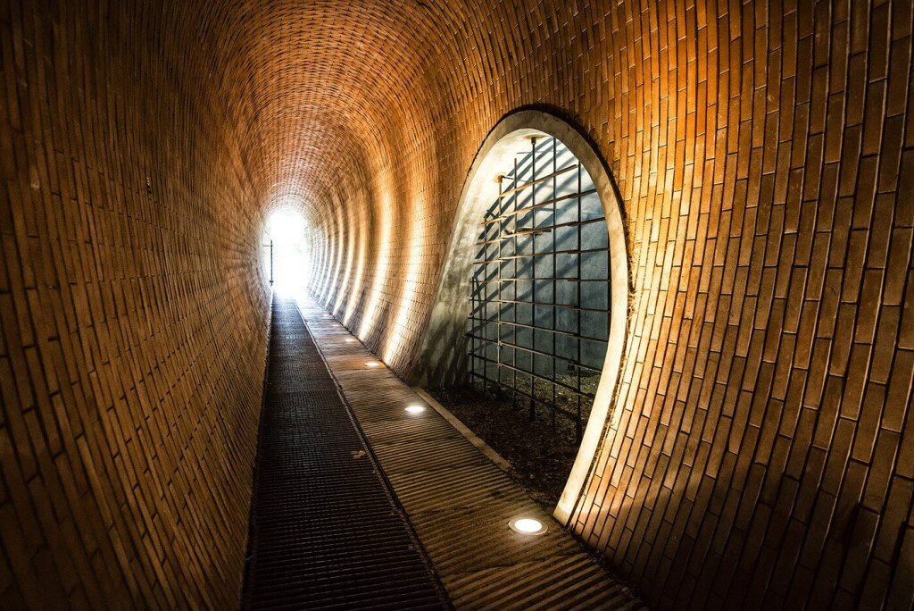 Тоннель. Tünel (Тунель). Тоннель в Праге. Пороховой мост Прага. Прага Бубенечский тоннель.