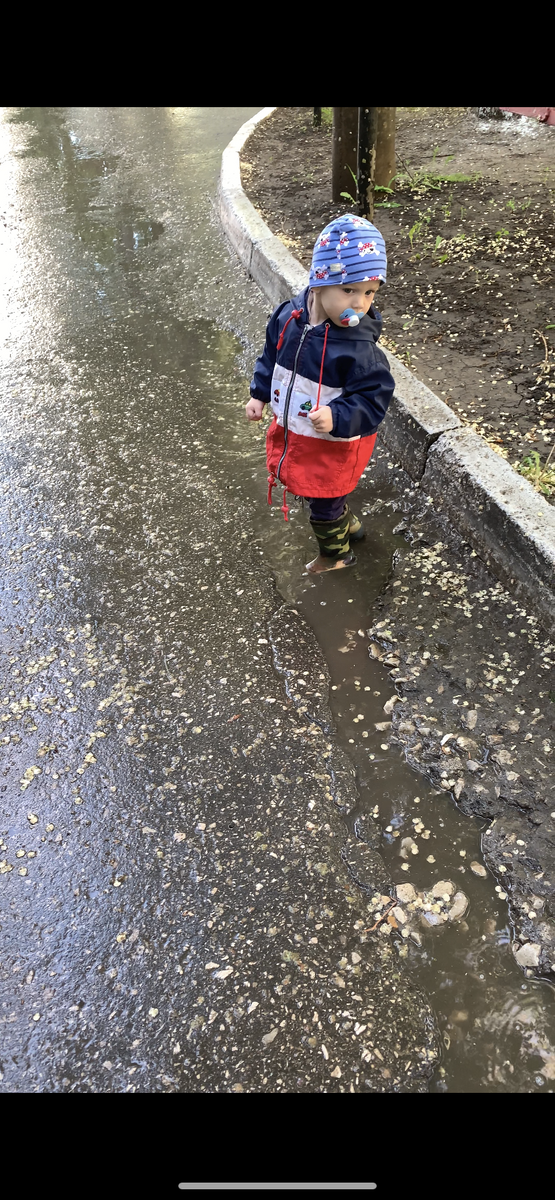 Маленький научный сотрудник по части измерения глубины лужи