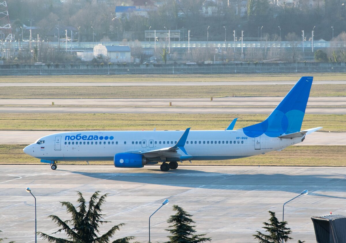 Самолет екатеринбург сочи. Самолёт Боинг 737-800 победа. Boeing 737-8mc. Боинг 737-800 победа салон. Boeing 737‑800 (Winglets).