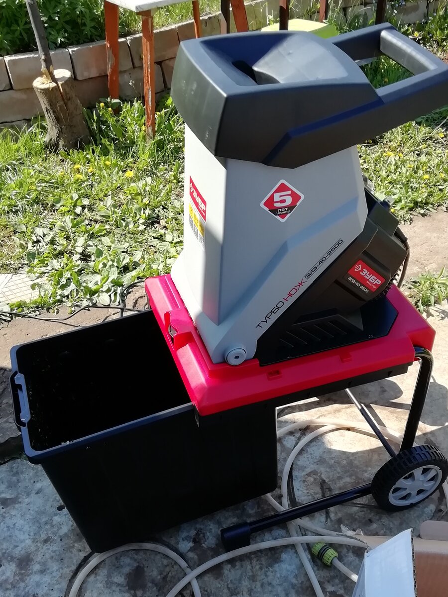 Новенький, сразу после распаковки и сборки!