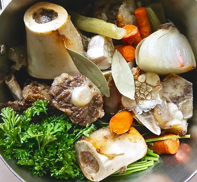 Рецепт вкусного костного бульона из говядины для вьетнамского супа фо бо
