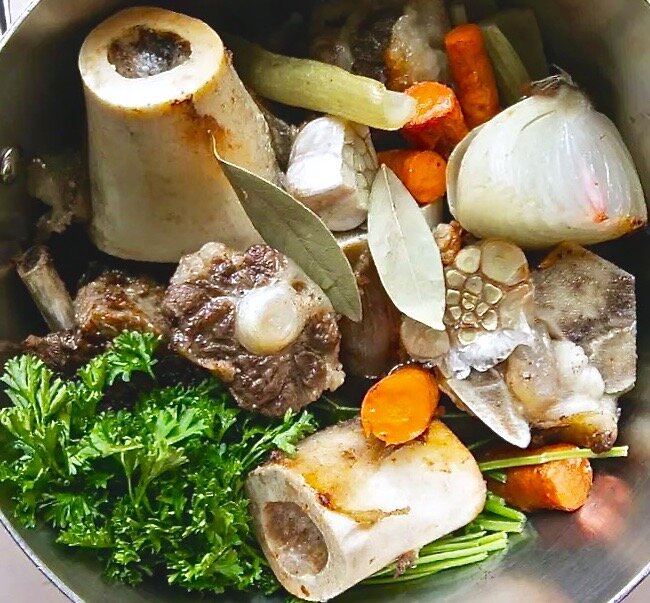 Варим качественные бульоны. Костный, запеченный, на мясе. | Правильно ...