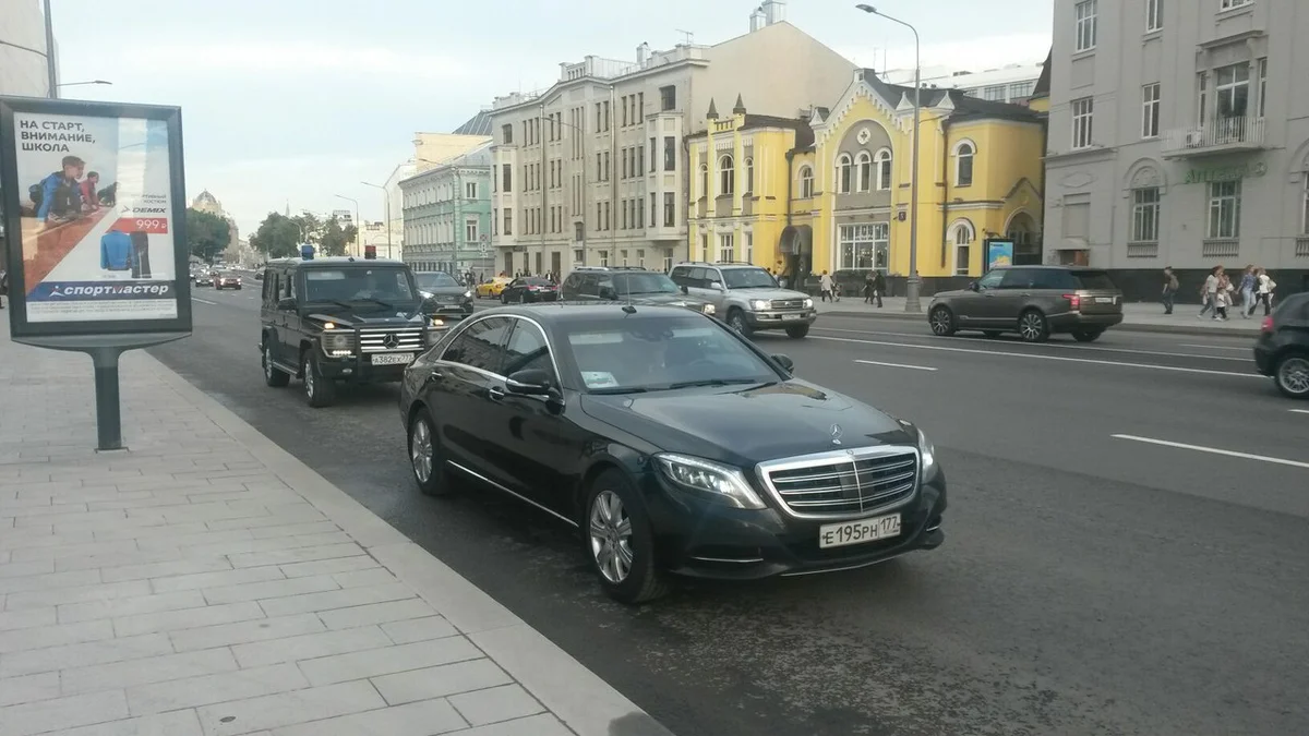 Мерседес 222 кортеж