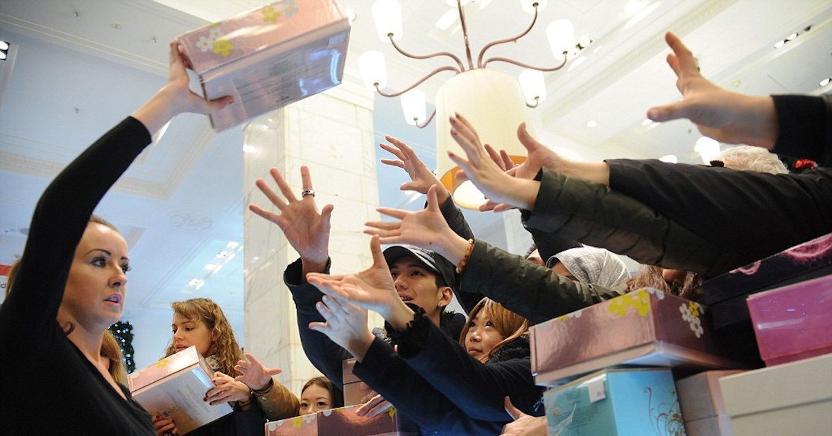 Желающих купить обычно очень много. Но надо правильно преподнести товар.