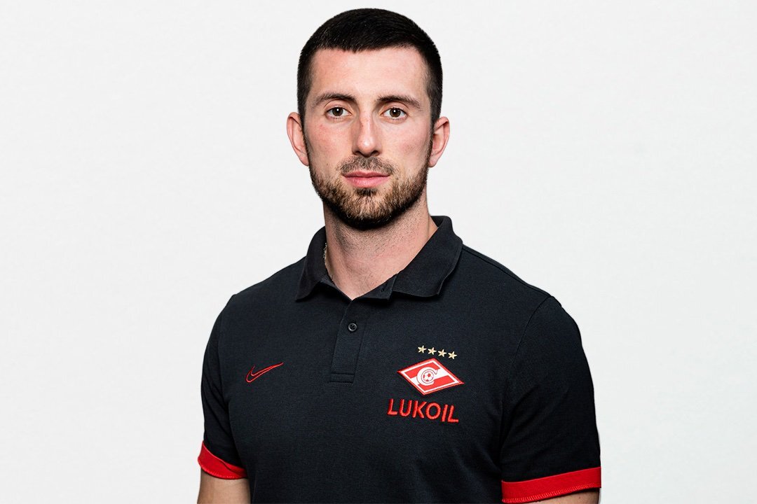 Глеб Чернов тоже валит из "Спартака" в тот же паровоз