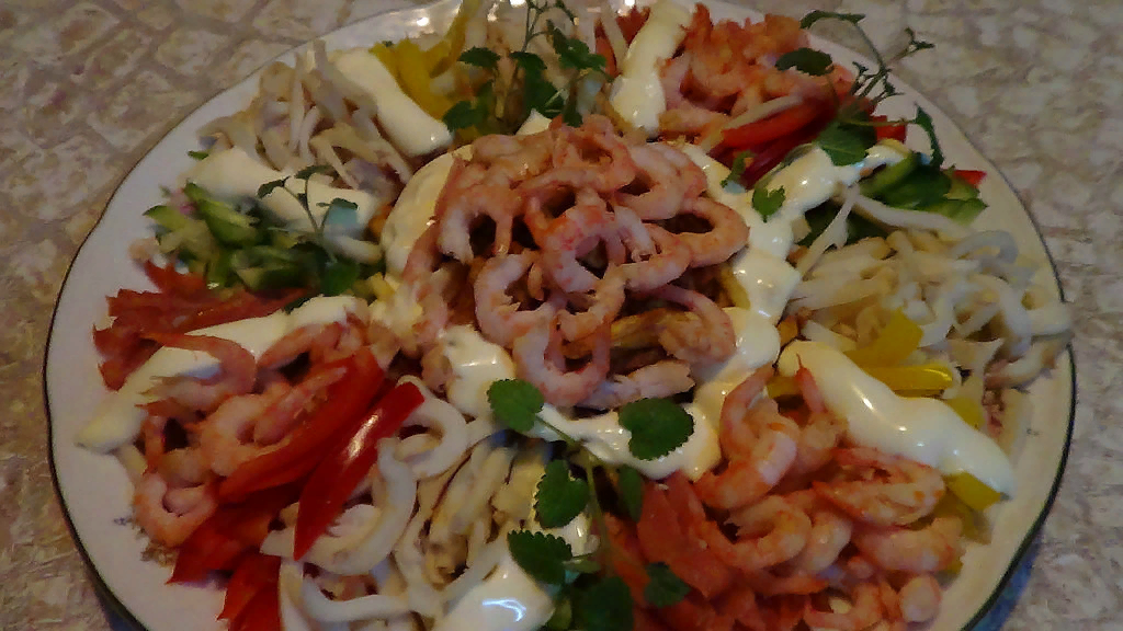 Новогодний салат "Морская фантазия"